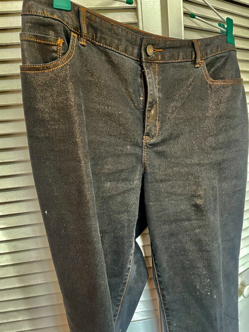 Unique pants with an irridescent finish
